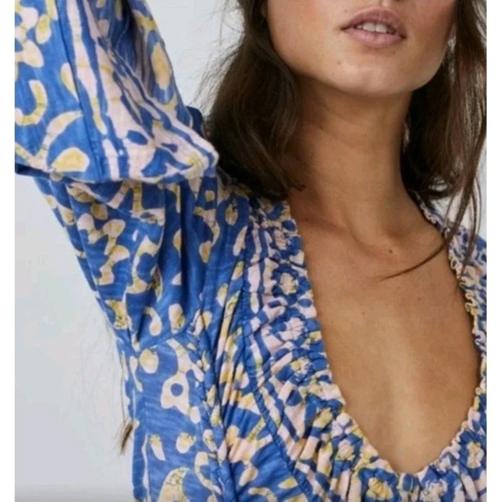 Free People Top On The Block Small Blue Cotton Batik Print Smocked Wide‎ Sleeve
